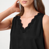 Gia | Camisole satinée avec dentelle
