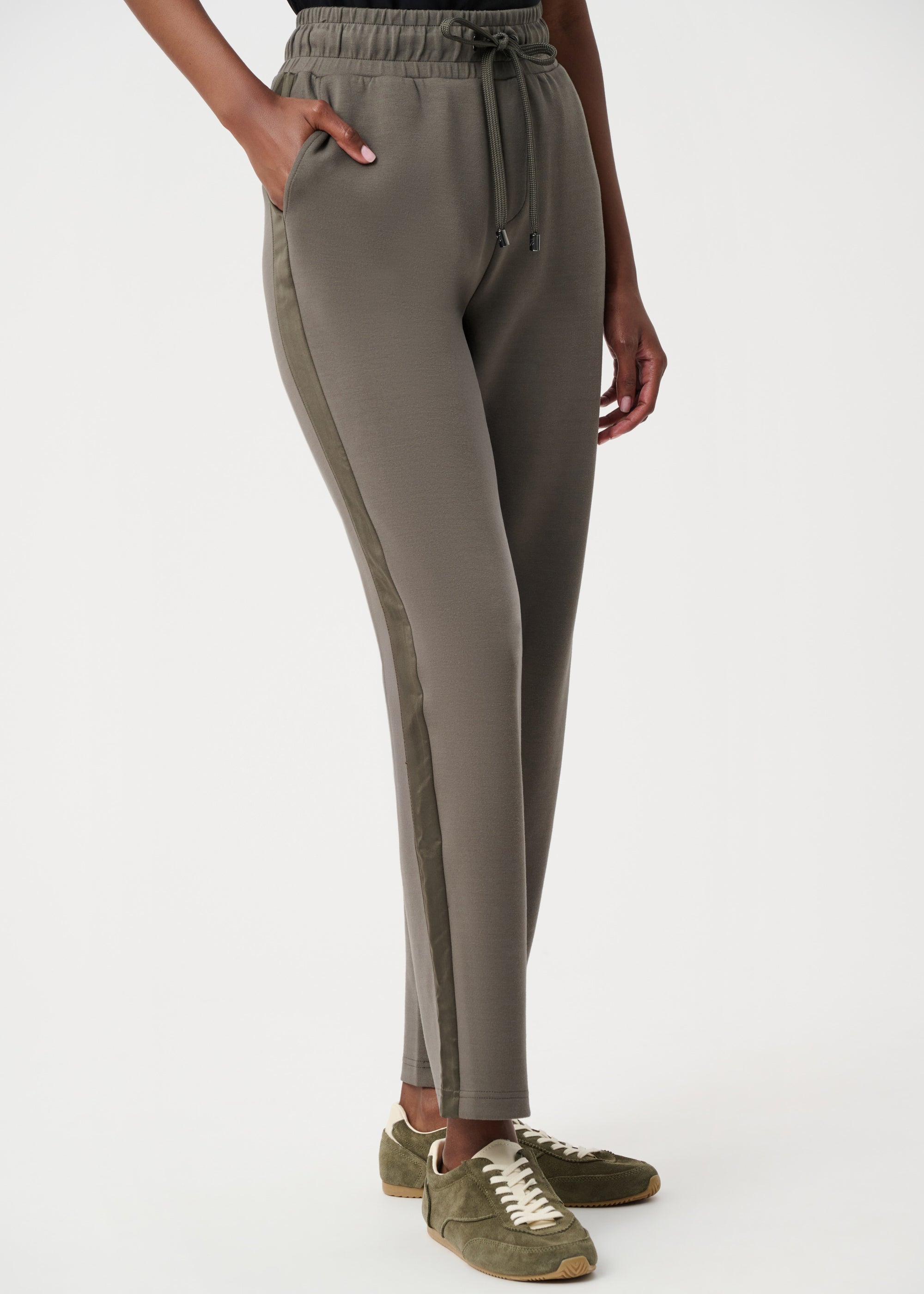 Moss | Pantalon confort avec bande satinée