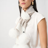Foulard à pompons