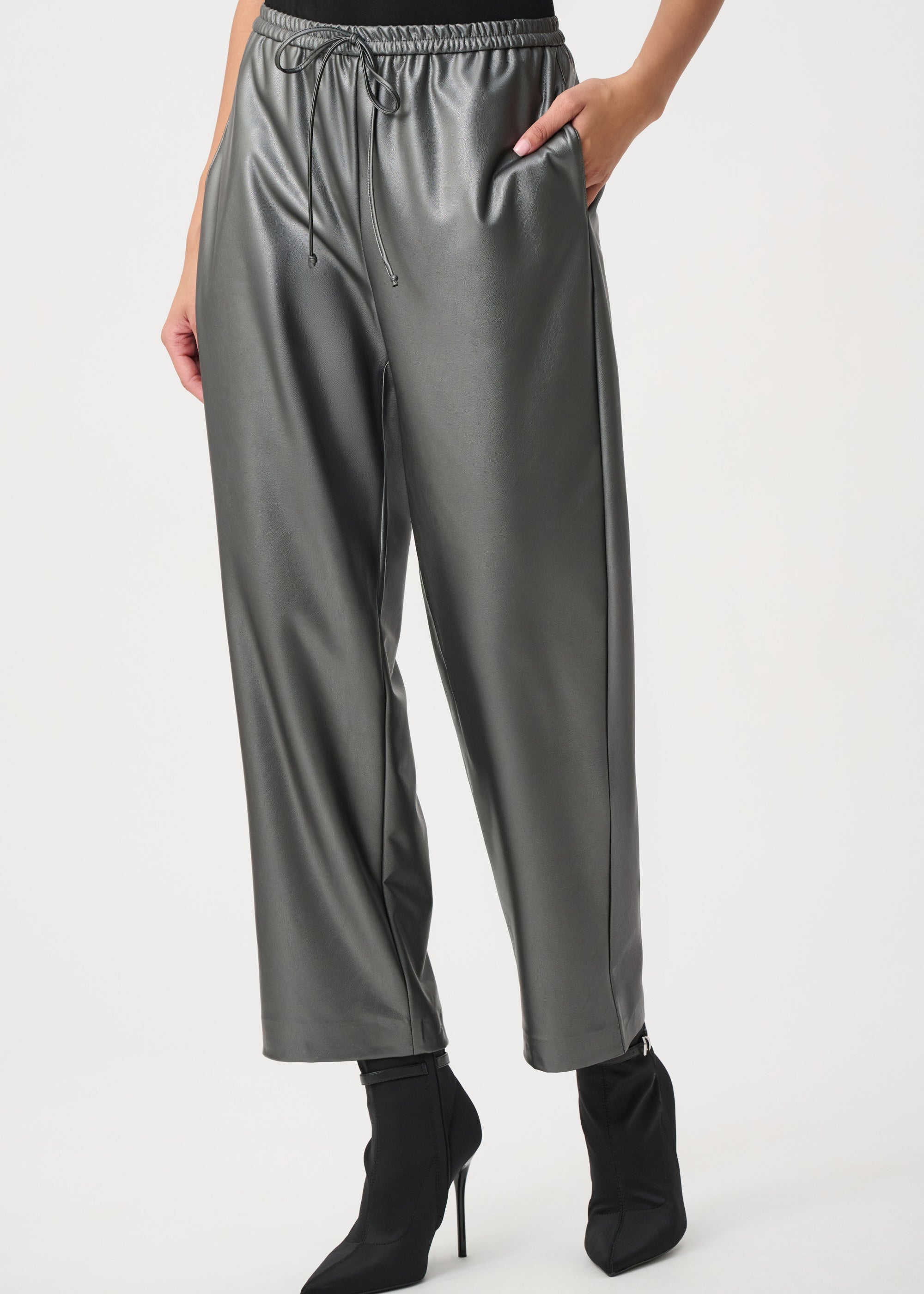 Onyx | Pantalon décontracté en cuir vegan
