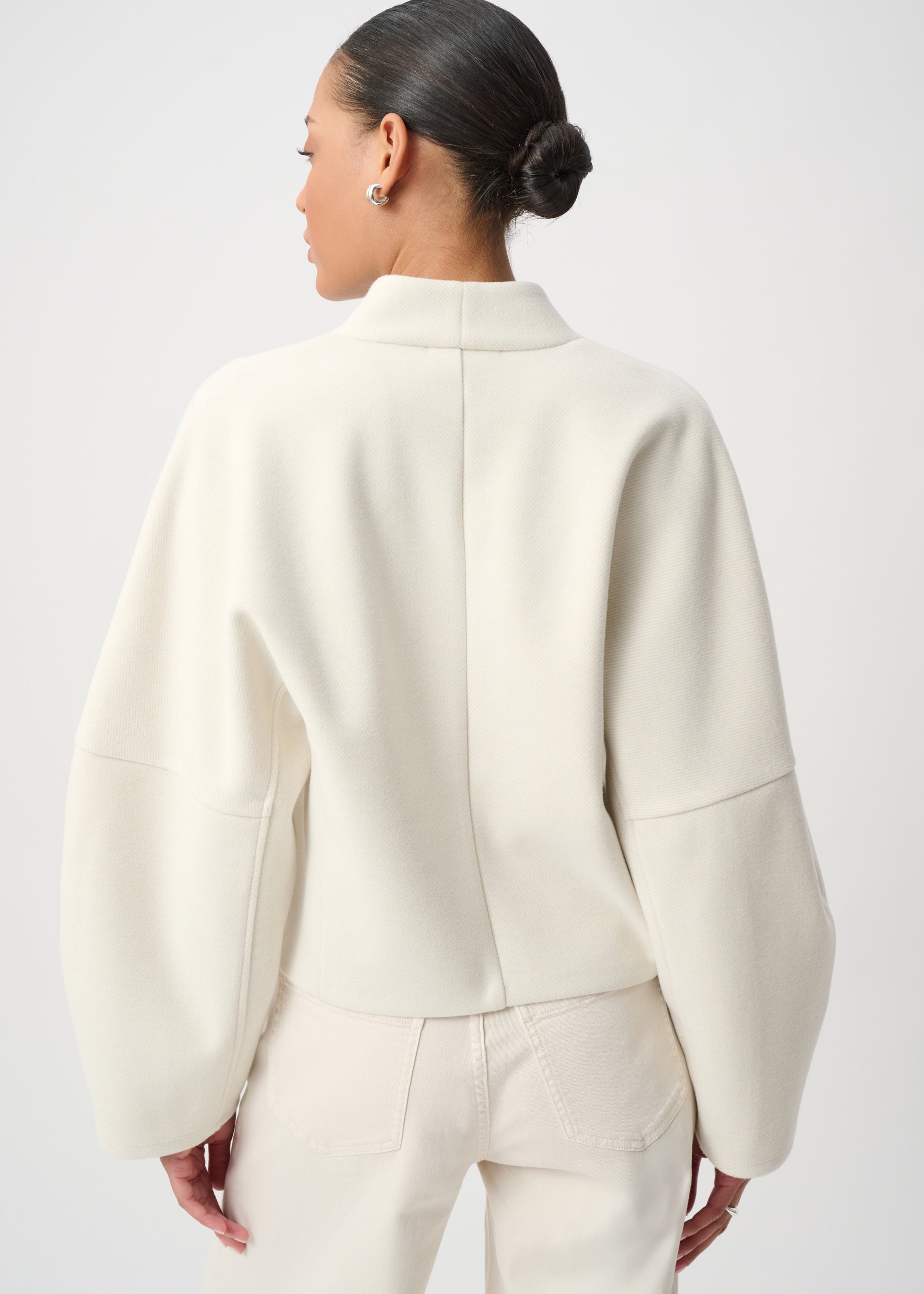 Dove | Veste carrée à col châle