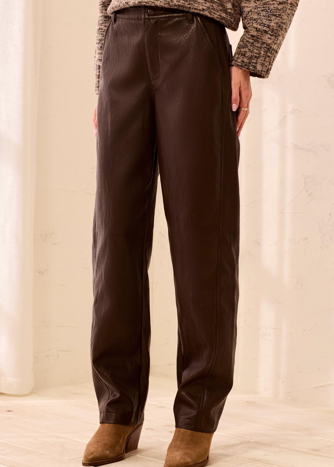 Nellie | Pantalon baril en cuir vegan