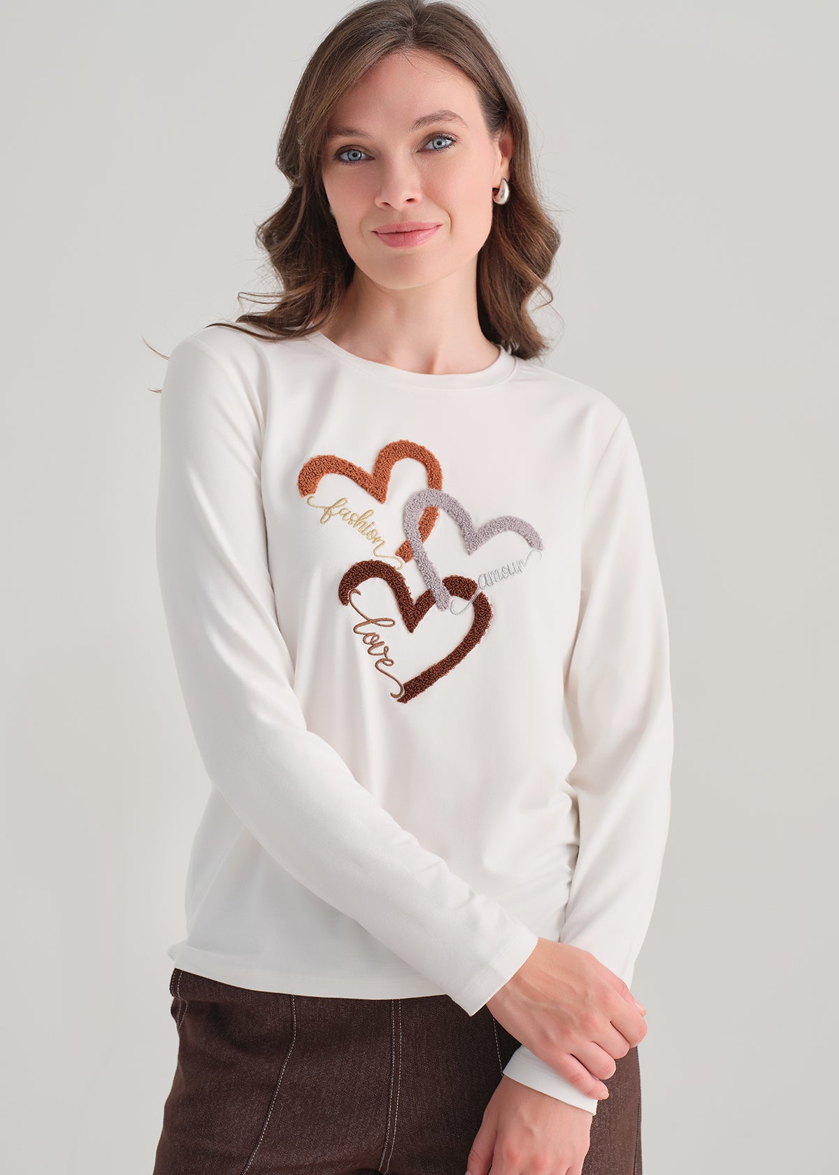 Fiona | Chandail avec coeurs en relief