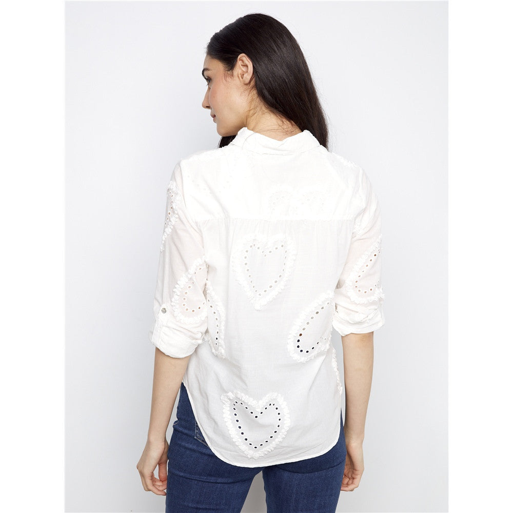 Blouse motifs brodés coeurs