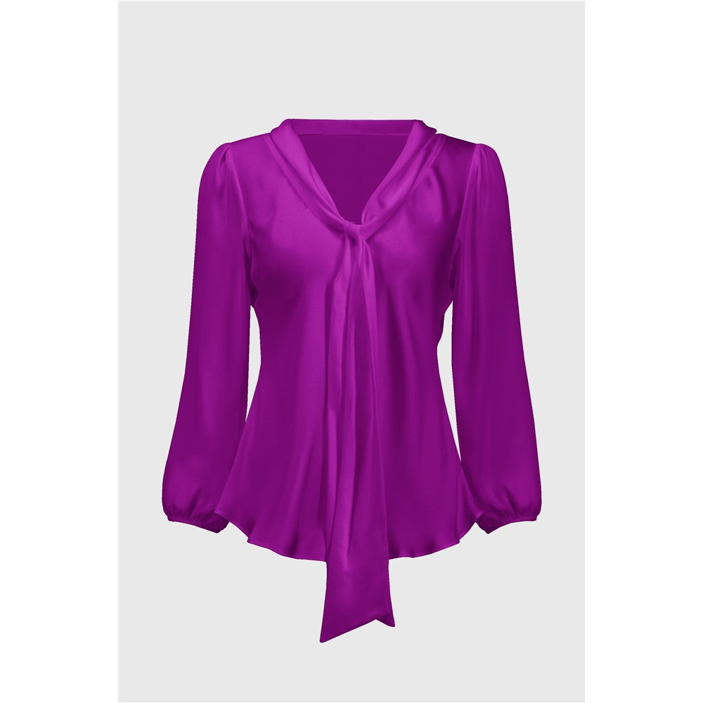 Blouse satinée avec noeud papillon