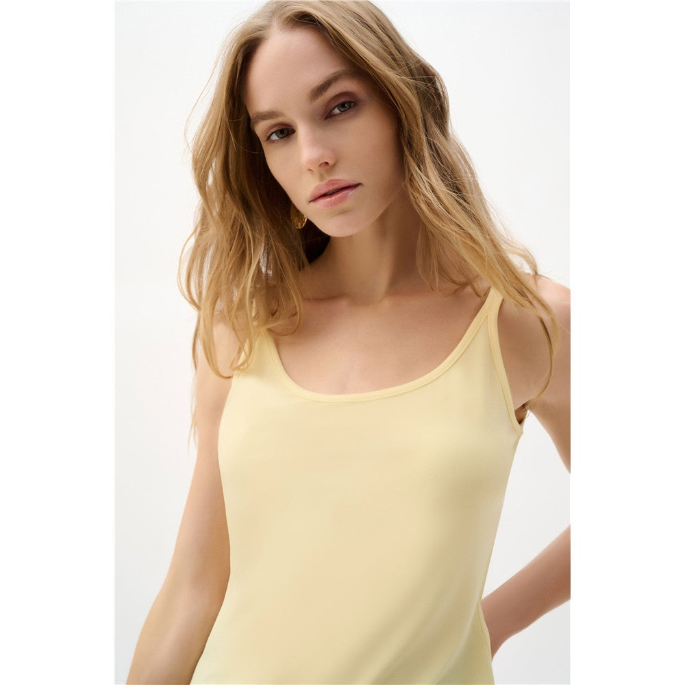 Camisole ajustée en tricot soyeux