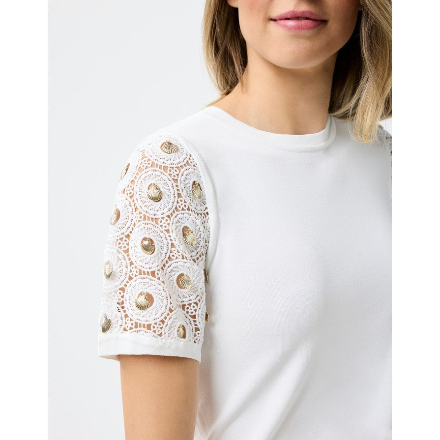 Chandail avec breloques coquillages