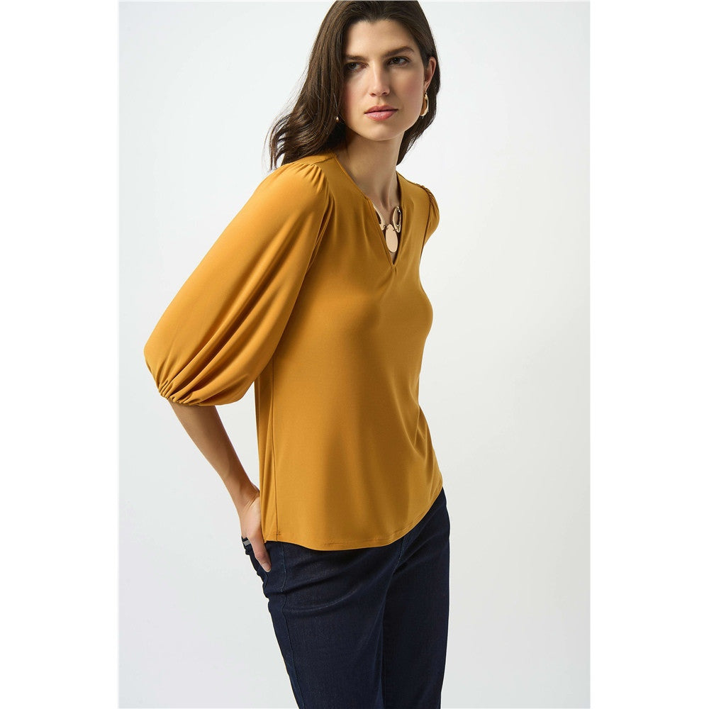 Haut droit en tricot soyeux