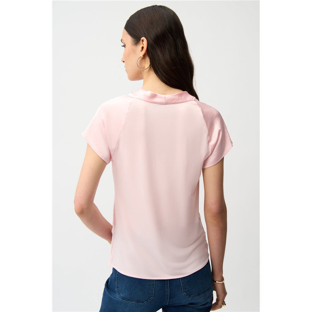 Haut en satin recyclé avec encolure bénitier