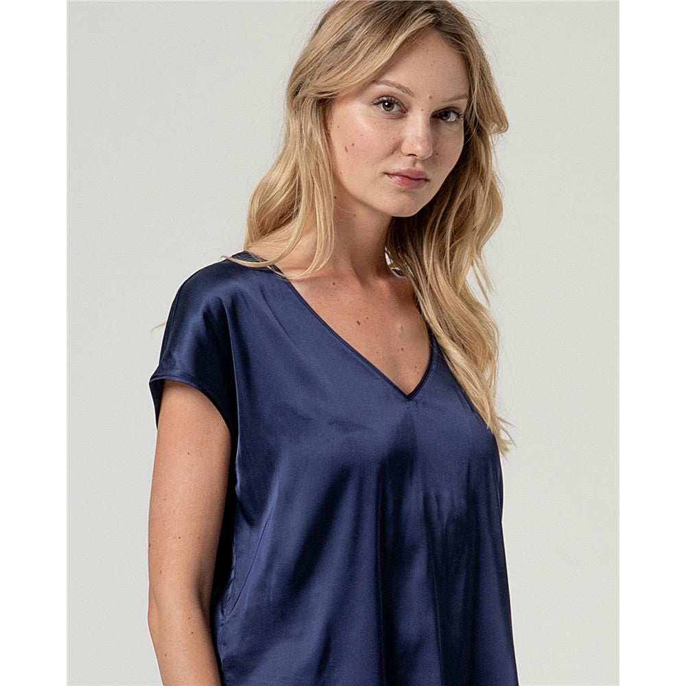Haut satiné col V - Taille : MEDIUM - Couleur : Bleu Nuit