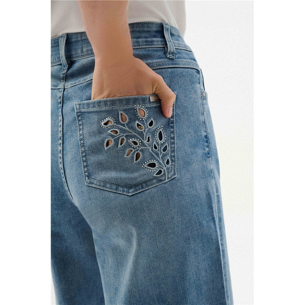 Jean court à jambe large en denim avec broderie