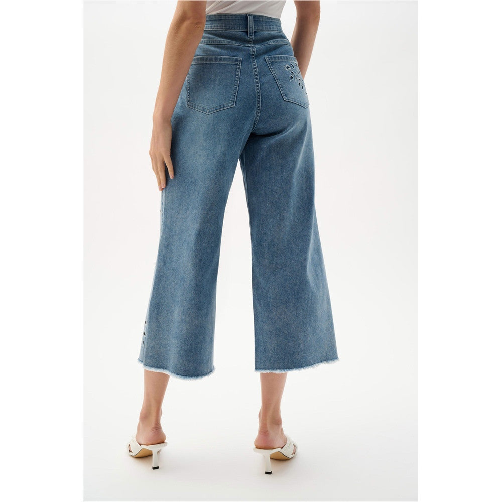 Jean court à jambe large en denim avec broderie