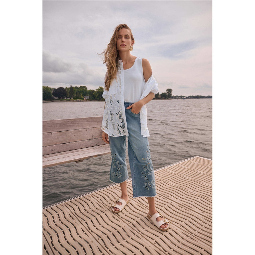 Jean court à jambe large en denim avec broderie