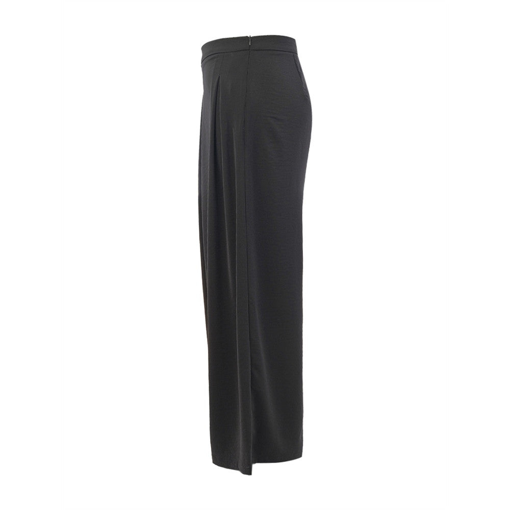 Pantalon avec plis devant