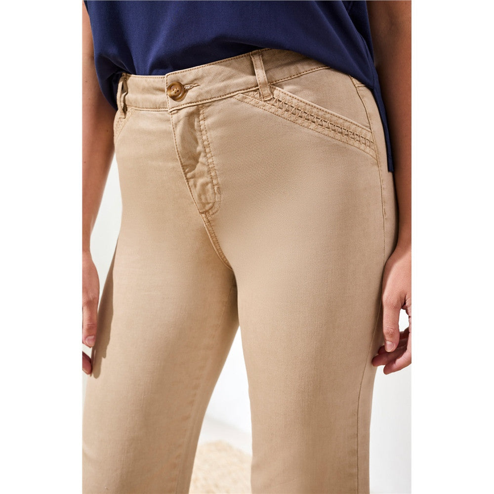 Pantalon cheville et broderie aux poches