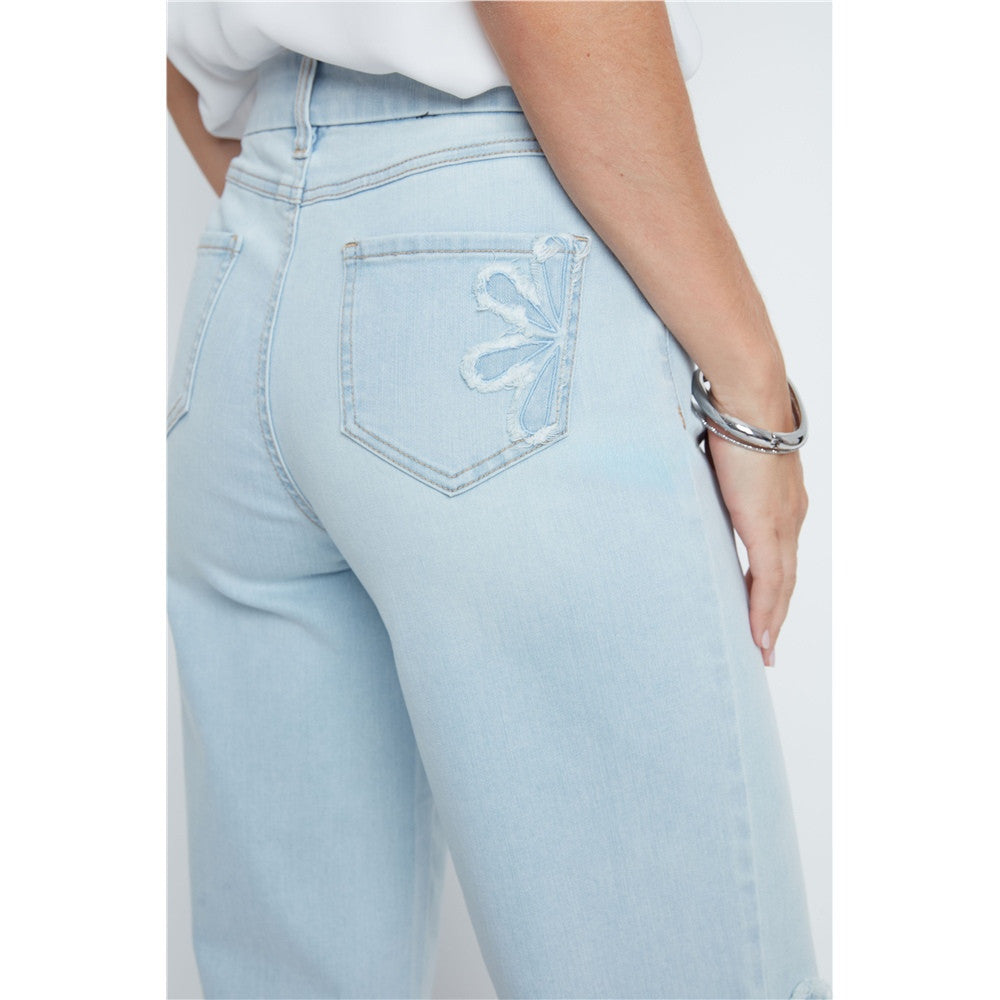 Pantalon en jean à fleurs brodées
