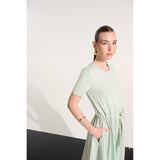 Robe ajustée et évasée en jersey à mémoire avec détail à la taille