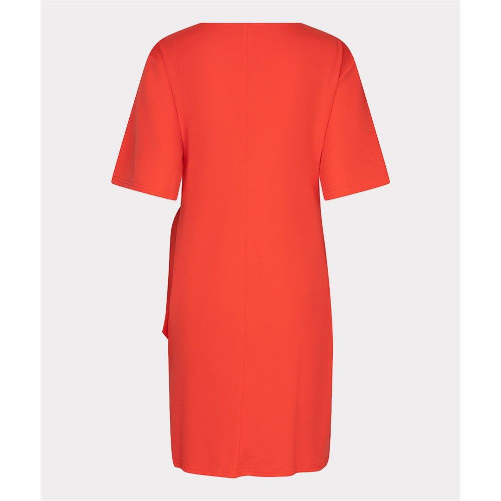 Robe détail de nouage sur côté