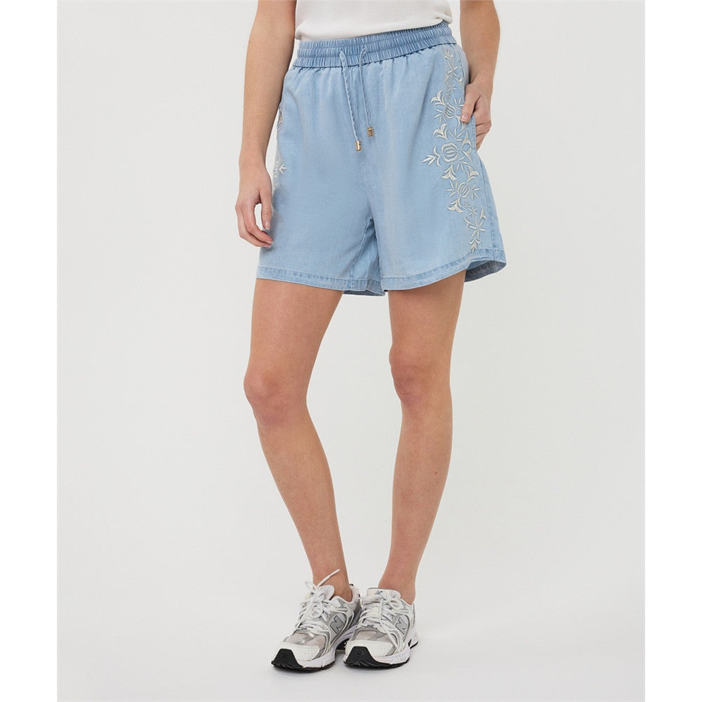 Short denim léger brodé