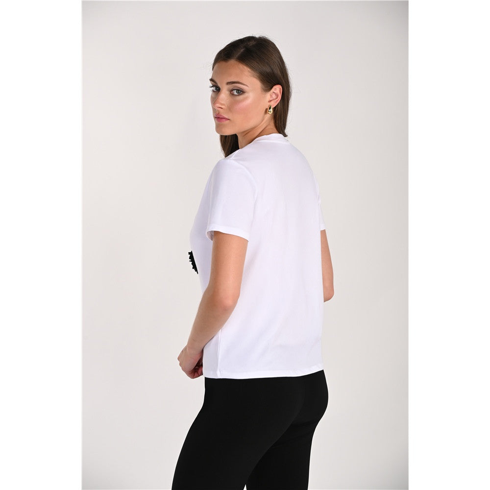 T-shirt avec souliers
